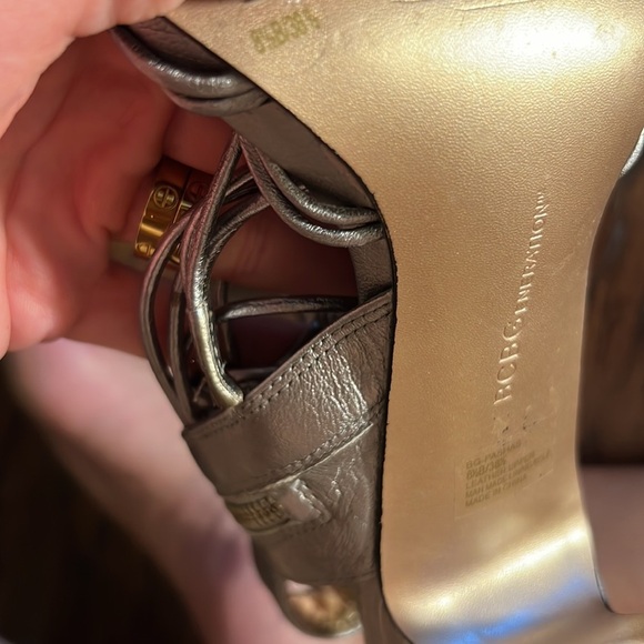 BCBG Generation pewter silver metallic strappy high heel sandals size 8.5 Pashas - Picture 8 of 8